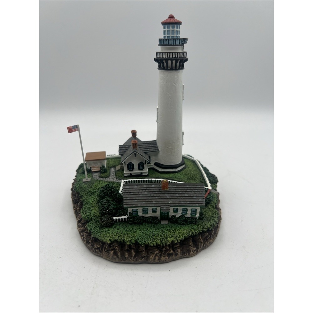 LIGHTHOUSE Figurine Pigeon Point‎ Lighthouse by Danbury Mint